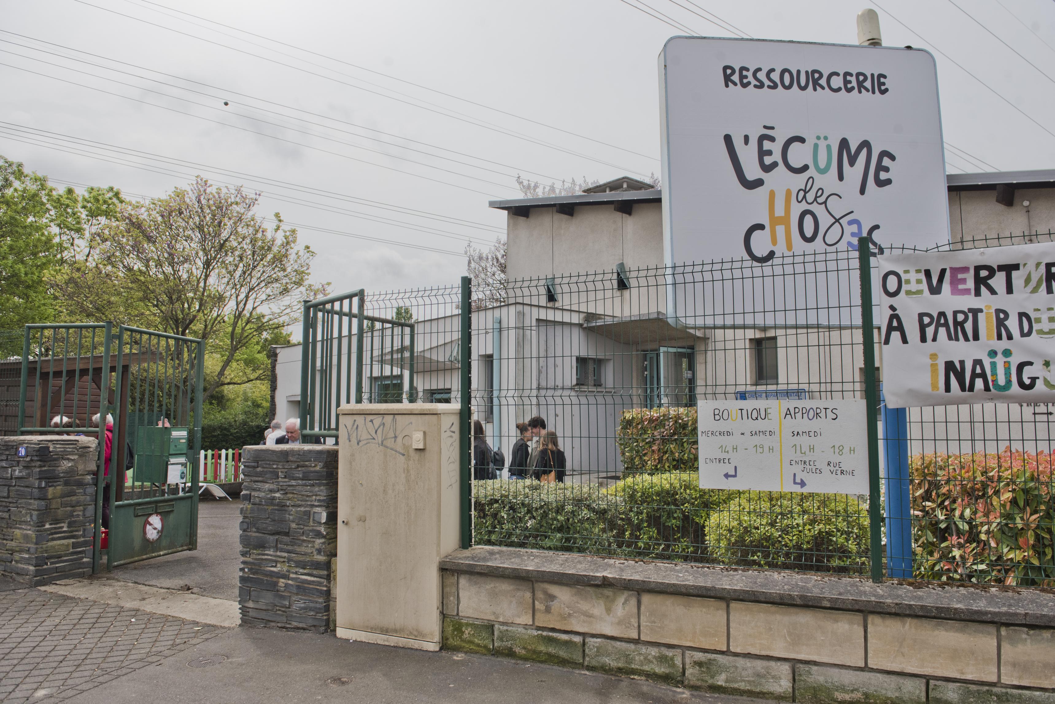 Entrée de la ressourcerie entrée de la ressourcerie