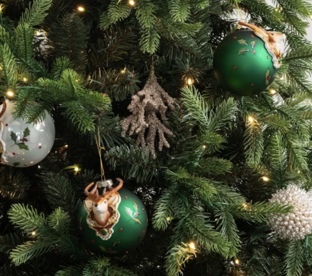 Noël Vert Zoom sur un sapin avec boules vertes