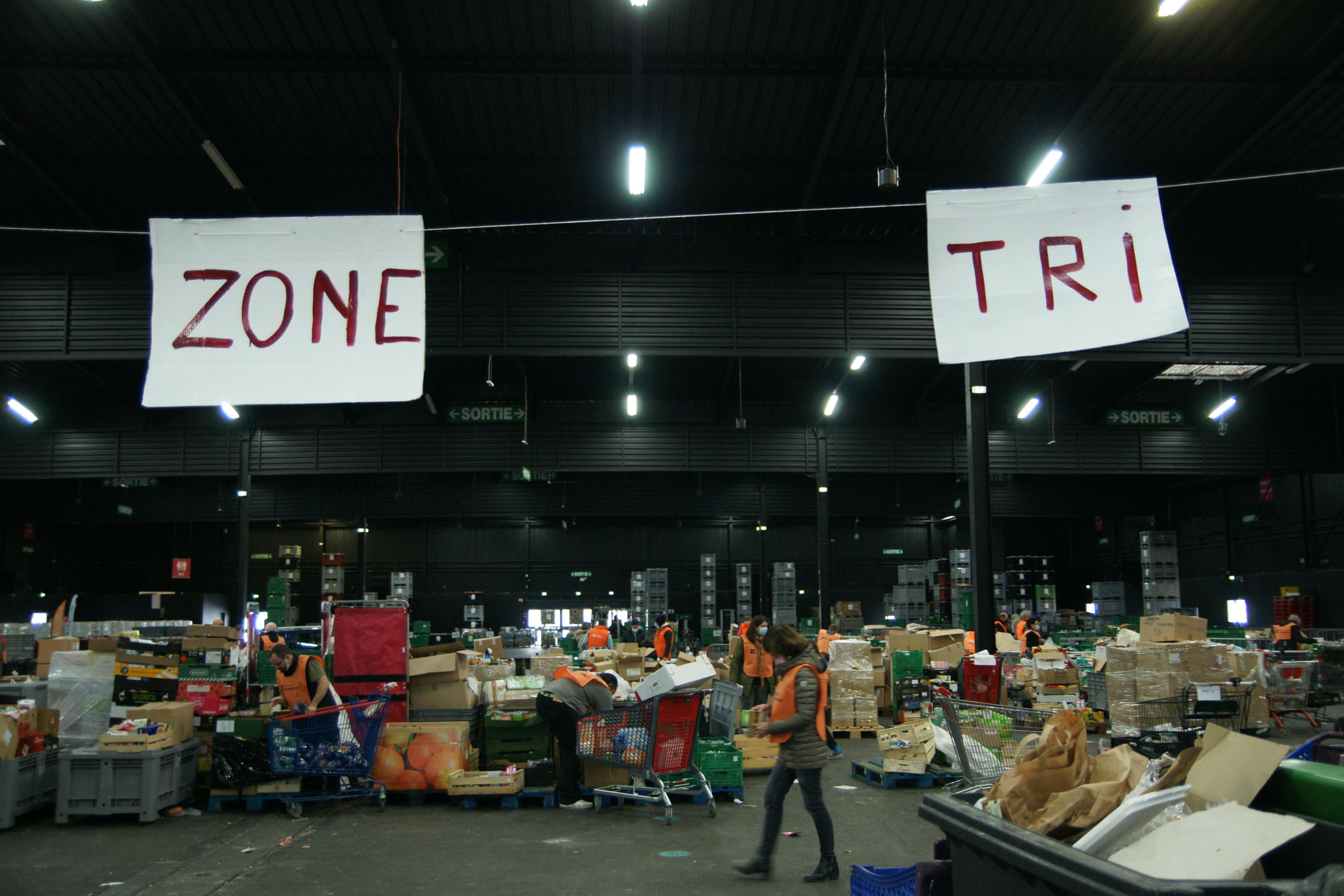 Centre de tri lors de la grande collecte 2021 de la Banque Alimentaire de Toulouse