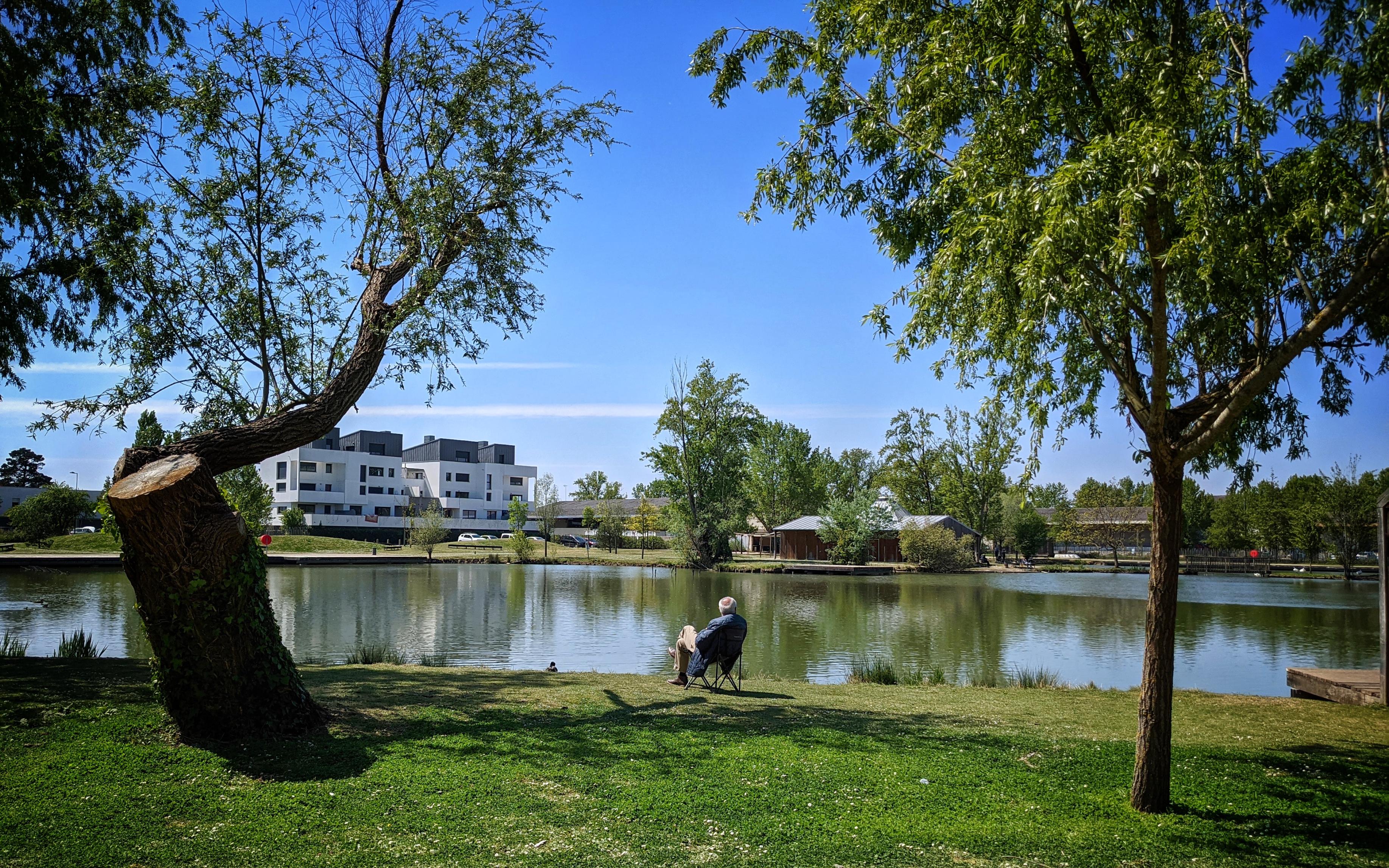 Balade alternative à Floirac : "Du gris des usines à la voie verte, une escapade haute en couleurs !" Balade alternative à Floirac : "Du gris des usines à la voie verte, une escapade haute en couleurs !"