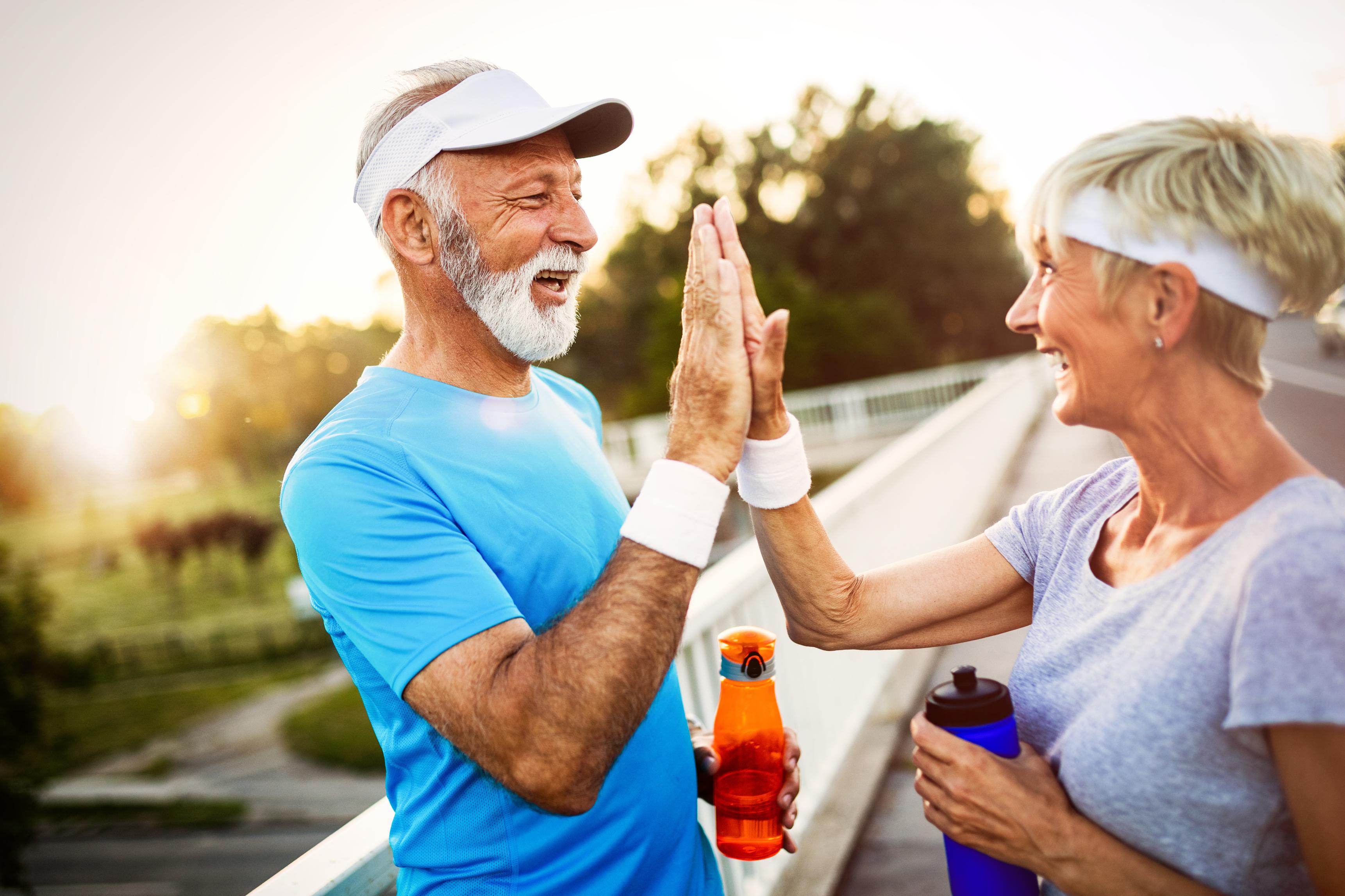 Seniors faisant du sport