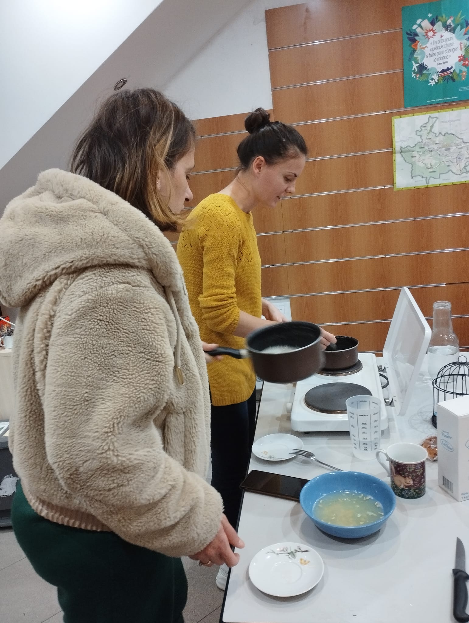 Cosmétiques naturels Préparation comme un caramel